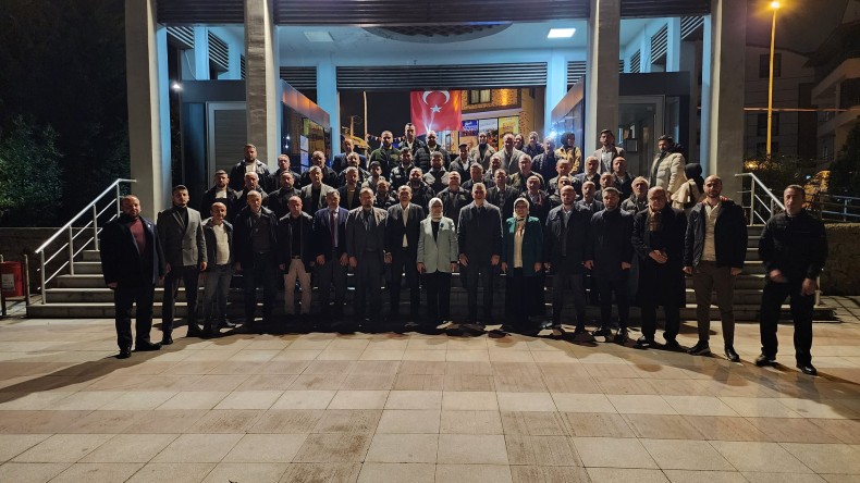 Başkan Sezer’den mahalle başkanlarına övgü