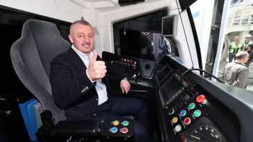 Kocali Şehir Hastanesi Tramvayı start verdi: Bayrama kadar ücretsiz olacak