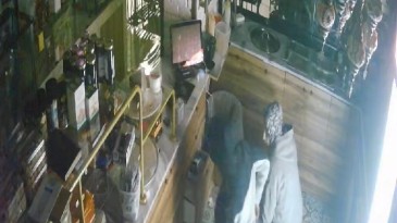 Bu kadarı da pes dedirtti; SMA bağış kumbarasını çaldılar