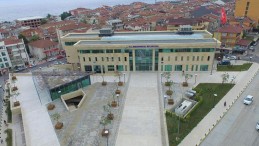 Böyle başkan görülmedi: Giderayak belediye işçisine zam