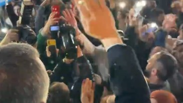 Paşa’da yer yerinden oynadı; Büyükakın Tutuş el ele: İşte açılıştan görüntüler