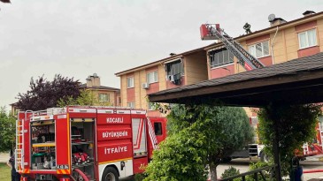 Tadilat yapılan apartmanın çatı katında yangın : 1 yaralı