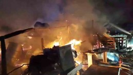 Ahırda yangın çıktı; 4 büyükbaş telef oldu