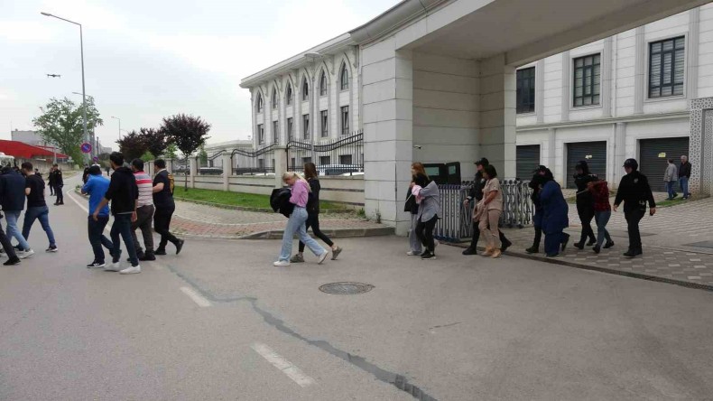 Sahte ilanlarla 52 milyonluk vurgun yapmışlardı; Haklarında karar verildi