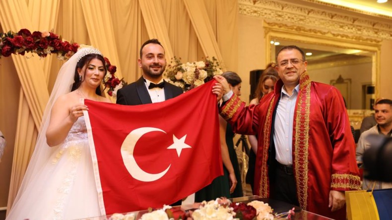 Derince Belediye Başkanı Sertif Gökçe ilk nikahını kıydı