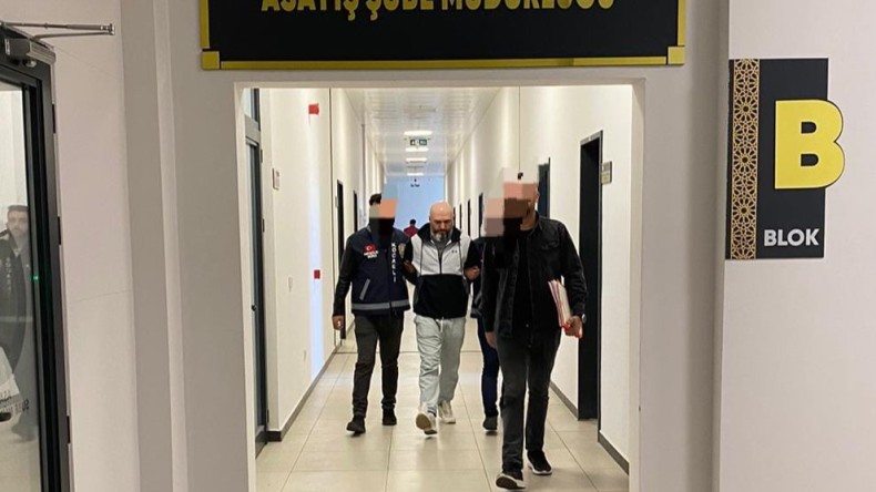 Hırsızlık suçundan aranan şüpheli İstanbul’da yakalandı