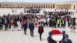 Fatma Başkan Anıtkabir’i ziyaret etti