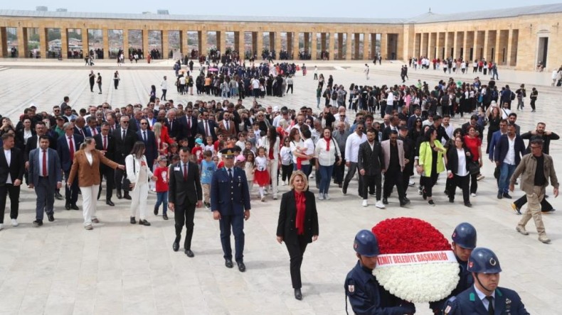 Fatma Başkan Anıtkabir’i ziyaret etti