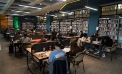 Gençler, üniversite sınavına kitap kahvelerde hazırlanıyor