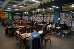 Gençler, üniversite sınavına kitap kahvelerde hazırlanıyor