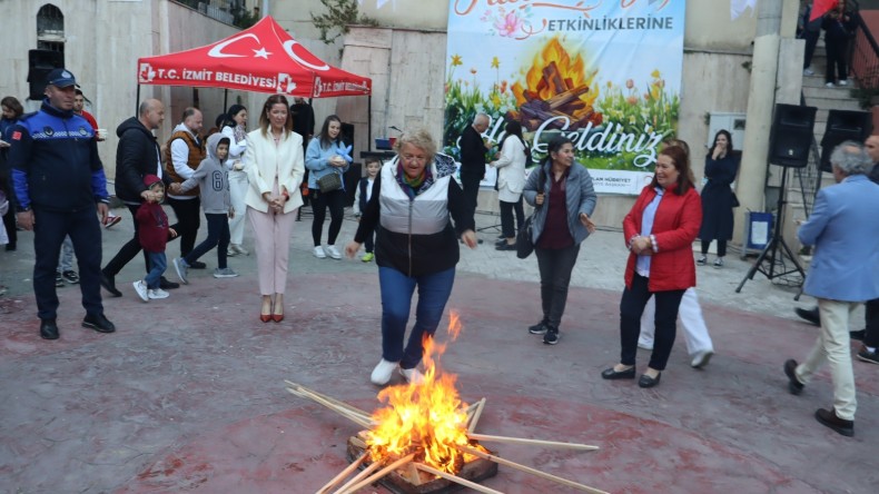 İzmit’te Hıdırellez coşkusu devam ediyor