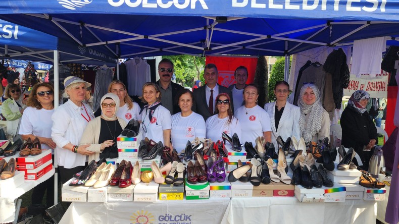 Gölcük Belediyesi 14. Bahar Şenliği, Kavaklı Sahilinde başladı