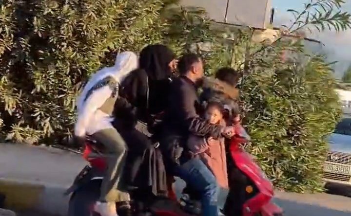 Canlarını hiçe sayıp motosiklete 5 kişi bindiler