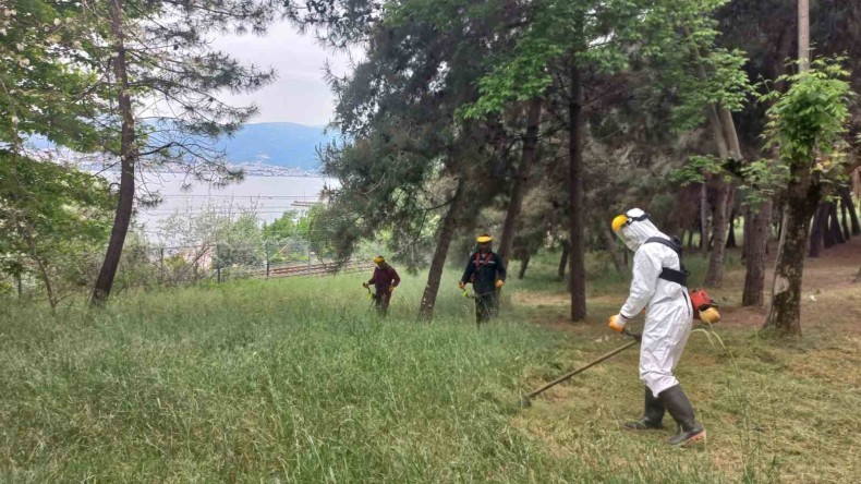 Belediye ekiplerinden yoğun mesai