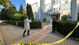 Apartman yöneticisi komşusuna pusu kurdu, nedeni ise şaşırttı