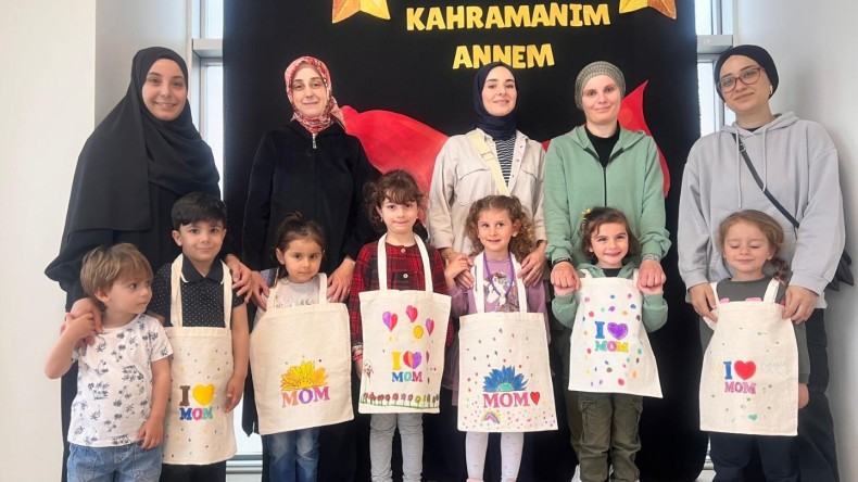 Miniklerden annelerine duygulandıran hediye