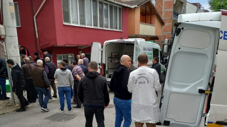 Evinin bodrum katında ölü halde bulundu