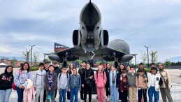 Çocuk üniversitesinin öğrencileri uzaya çıktı