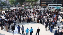 Derince’de hacı adayları dualarla uğurlandı