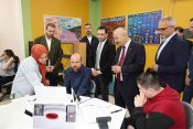 Bilal Erdoğan Gebze Gebze Güzide Gençlik Merkezi’ni ziyaret etti