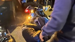 2 motosiklet ve kamyonet kazaya karıştı: 4 yaralı