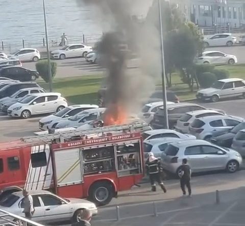 Otomobilde yangın paniği: Sürücü ölümden döndü