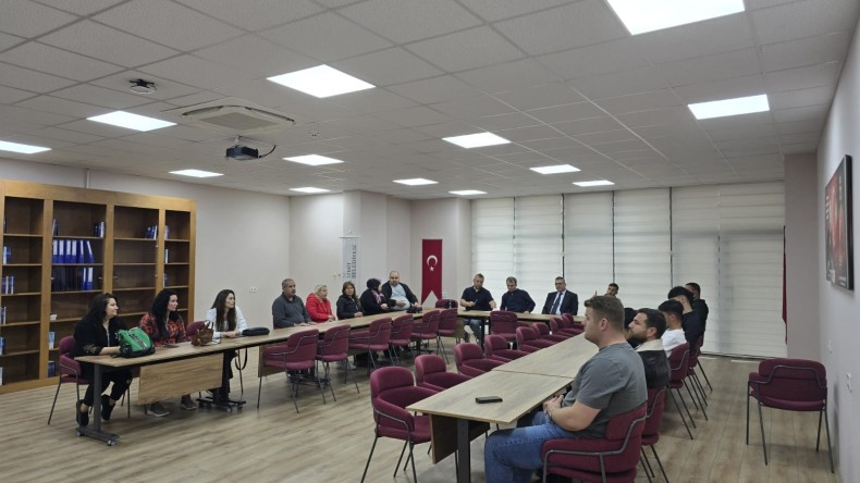 İzmit Belediyesi iş buluyor: 18 kişi daha iş sahibi oldu