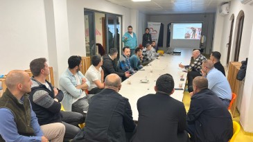 İzmit Belediyesi ve AÇEV, Baba Destek Programlarına devam ediyor