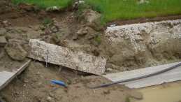 Böyle hırsızlık görülmedi, evleri havuzlarıyla birlikte çaldılar