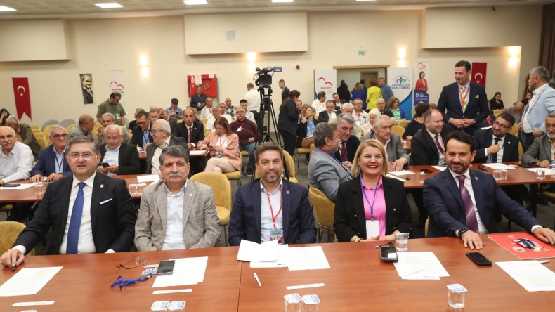 CHP İzmit Danışma Kurulu gerçekleştirildi: Hedef genelde ve yerelde iktidar