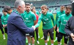 Başkan Büyükakın’dan Kocaelispor’a moral ziyareti