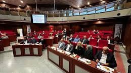 Komisyondan oy birliği, meclisten oy çokluğuyla geçti