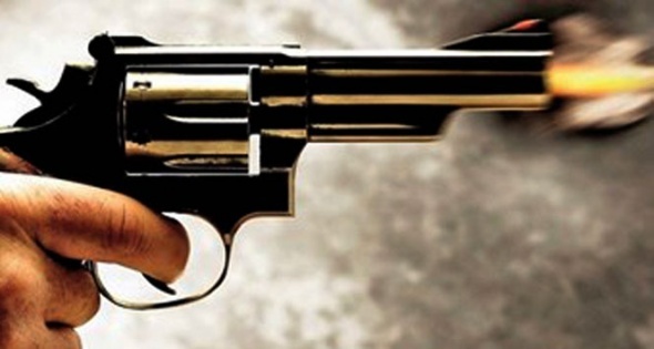 Kafede silahlı çatışma: 3 ölü