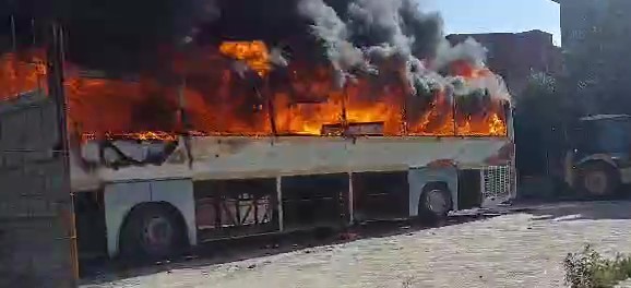 Kocaeli’de aynı saatlerde 2 yangın: Korku dolu anlar kamerada