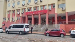 Hamile bıraktığı kız çocuğunu bıçaklayan sanığa 18 yıl hapis