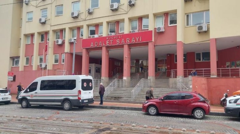 Hamile bıraktığı kız çocuğunu bıçaklayan sanığa 18 yıl hapis