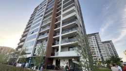 İzmit’te 7. kattan düşen genç hayatını kaybetti