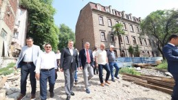 Yıkılan vergi dairesinin yerine park yapılacak