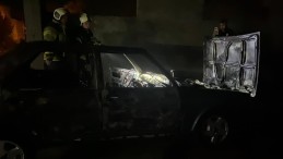 Binanın otoparkında yaşandı: Otomobil ne hale geldi