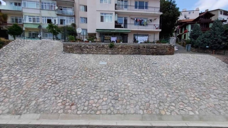 Büyük gürültüyle çökmüştü, yenilendi