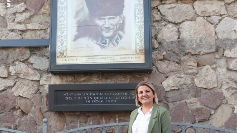 İzmit Belediyesi’nden anlamlı proje: Tarihi duvar Atatürk’ün İzmit’le bağını yaşatacak