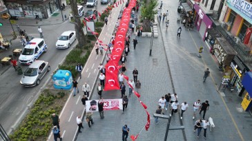 İzmit’te Kurtuluş Korteji coşkusu: Renkli görüntülere sahne oldu