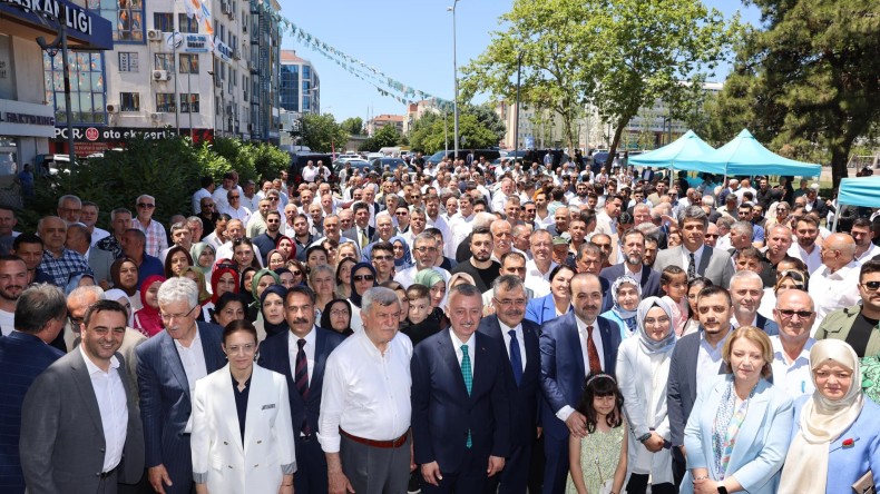 Ak Parti bayramlaştı