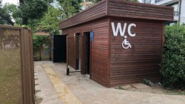 Engelli vatandaşların kullanımındaki lavaboları kırdılar