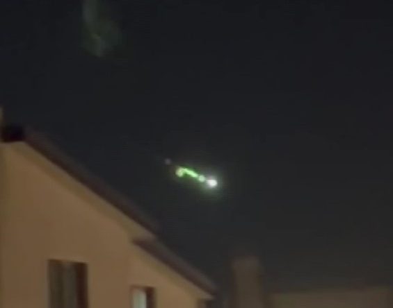 Meteor mu? Roket mi? Kocaeli’de havada parlak cismi görenler şaşırdı