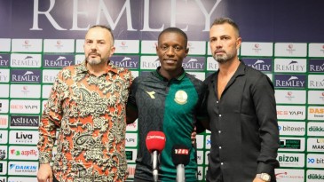 Rakibimiz Sakaryaspor’dan önemli transfer