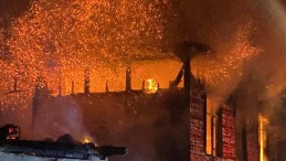 Kartepe’de yangın: Evler kullanılamaz hale geldi