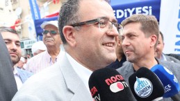 Derinceliler’e söz verdi, yaptı: 3 çeşit yemek 50 TL.