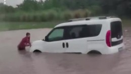 Kocaeli’de sağanak hayatı felç etti: İşte o anlar