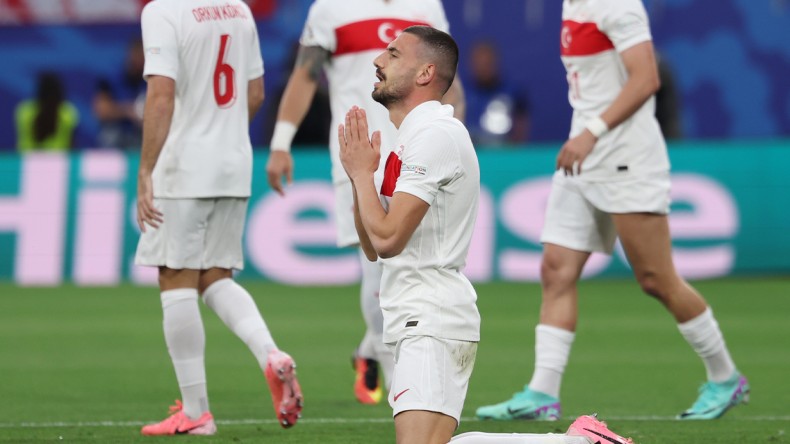 Karamürselli Merih Demiral golleri attı, maça damga vurdu